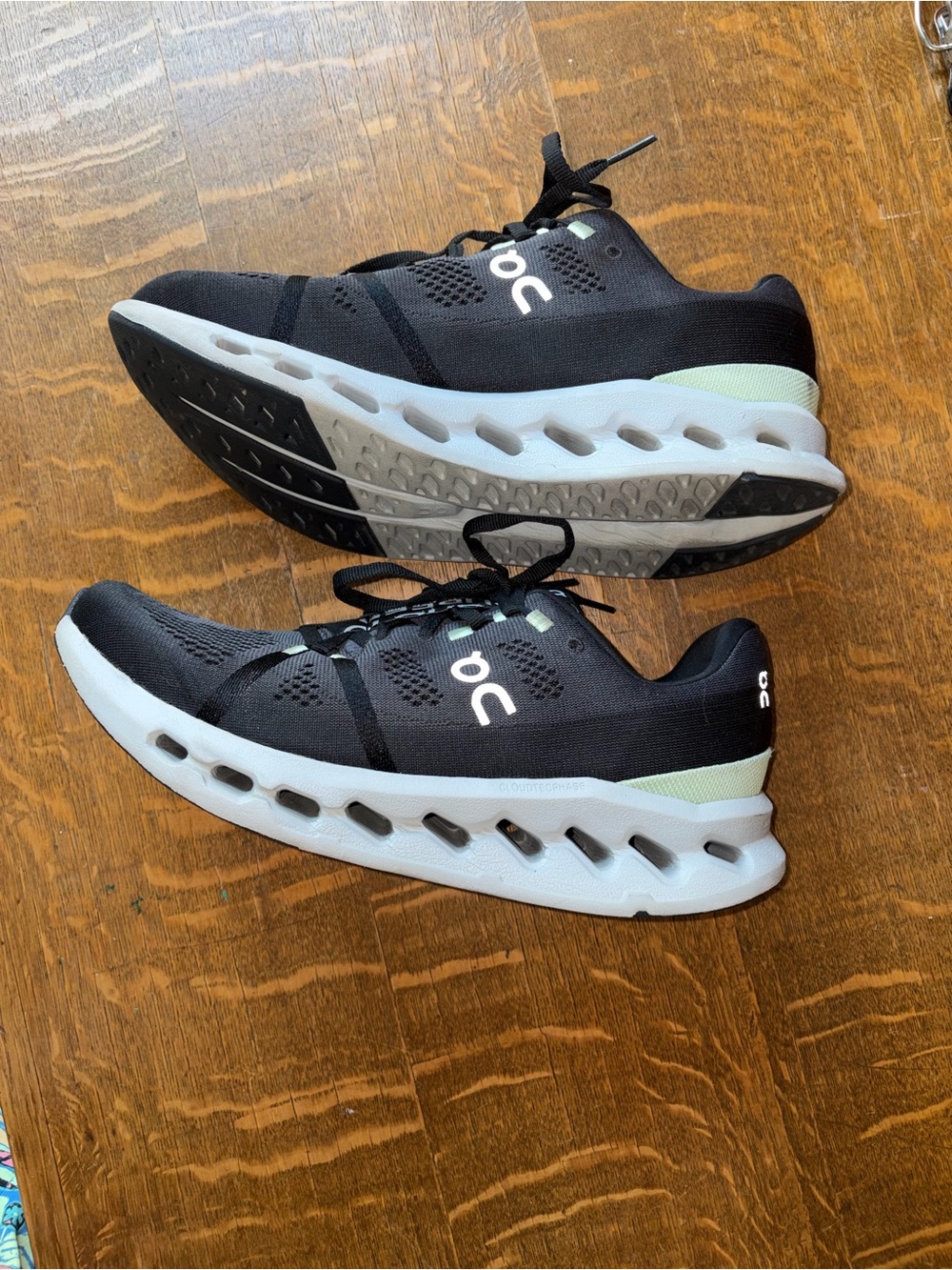 On Cloudsurfer running shoes - Picture 3 of 7